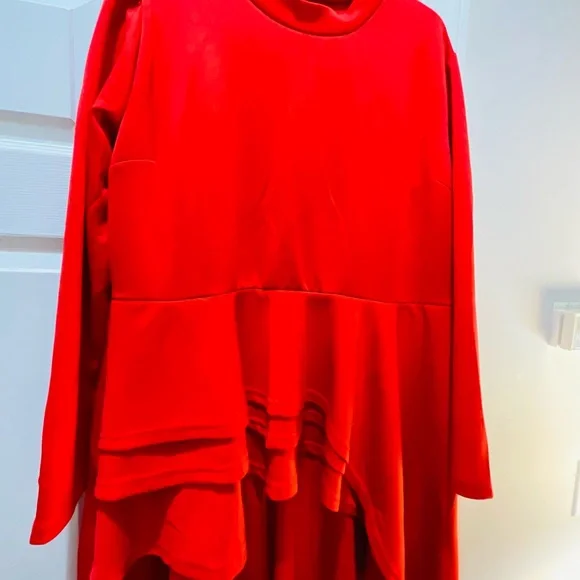 ♥️♥️♥️Beautiful Red Gathered Ruffled Waist Blouse With Tuxedo Style Tail - Picture 14 of 15